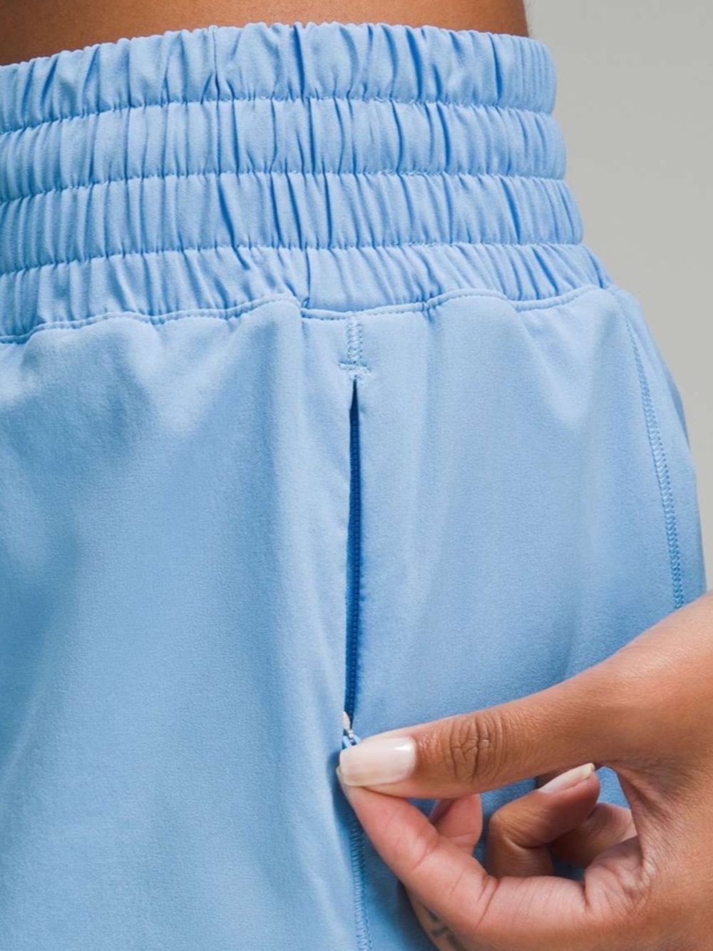 🔥 Lululemon Hotty Hot High-Rise Lined Short 4" Aero Blue SIZE 6 - Picture 5 of 13